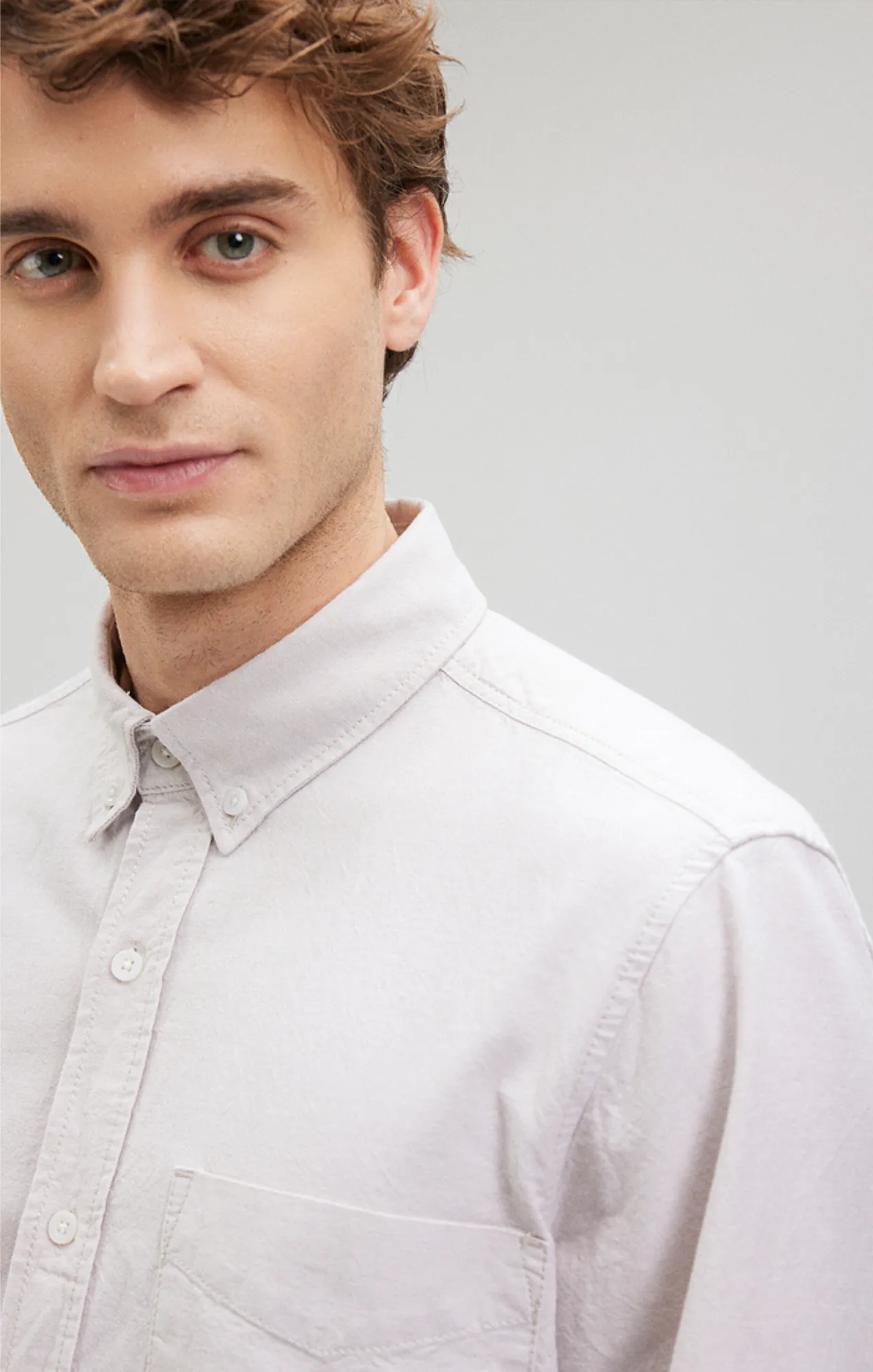 BUTTON-DOWN LONG SLEEVE SHIRT IN SILVER LINING