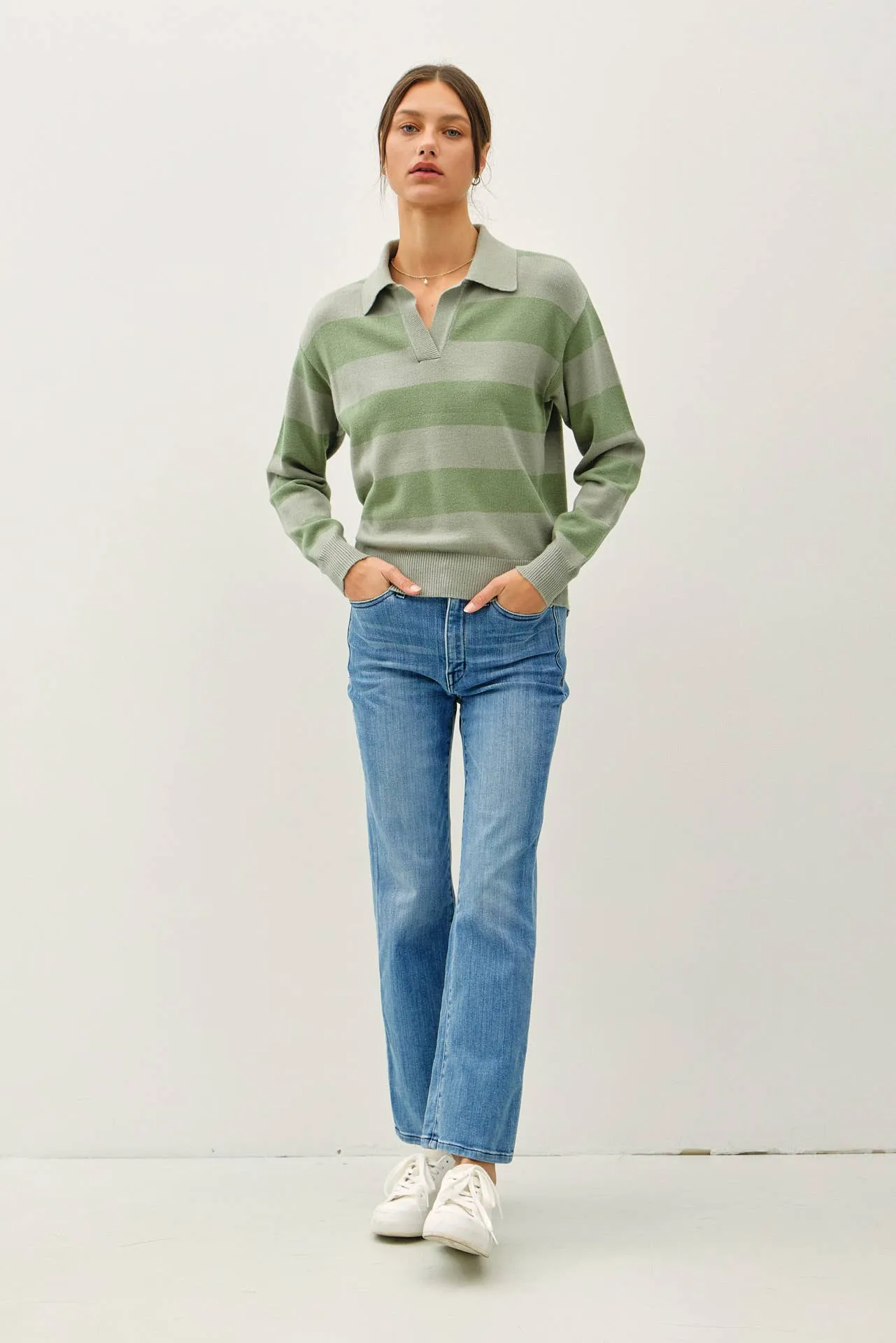 LARGE STRIPE COLLARED SWEATER