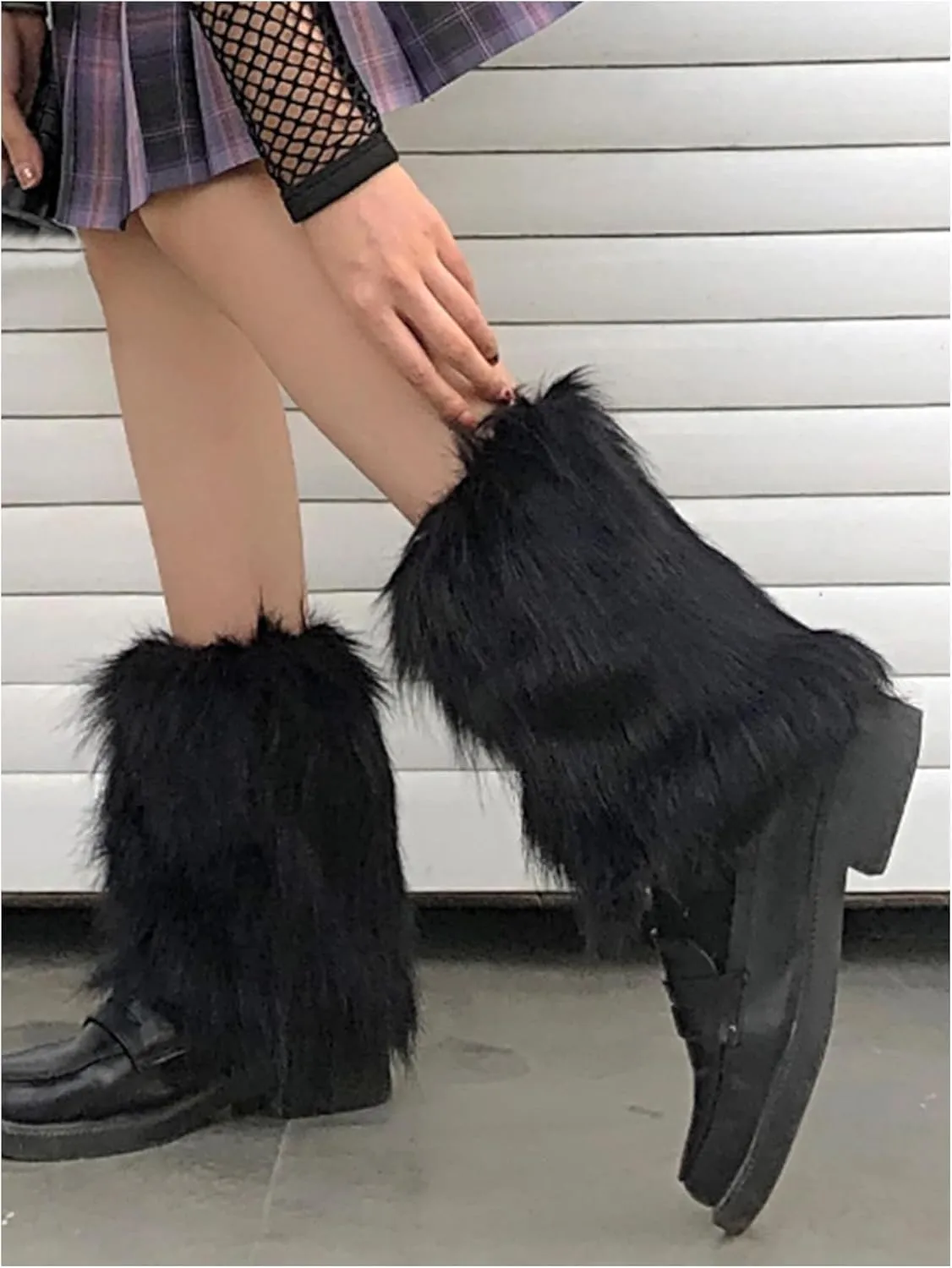 WDIRARA Women's Faux Fur Leg Warmers Fuzzy Leg Cuffs Winter Cuff Covers